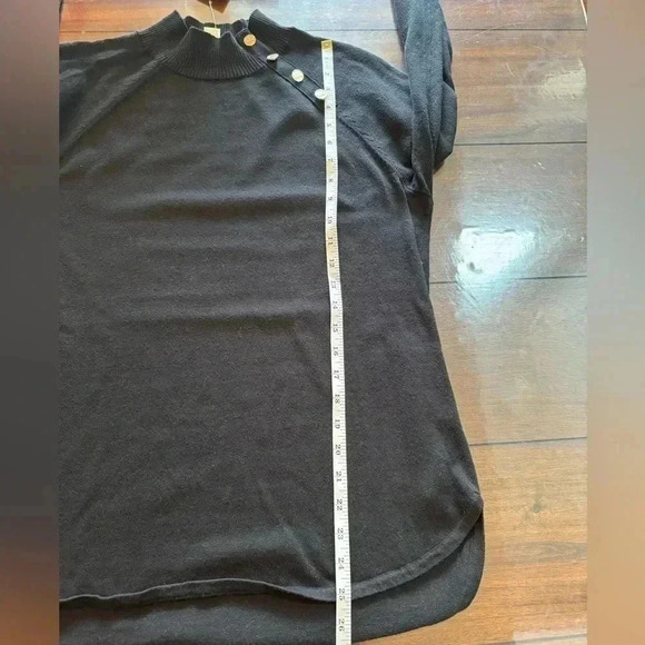 Michael Kors NWT Women’s Side Button Pullover Sweater‎ Size Small - Picture 7 of 7